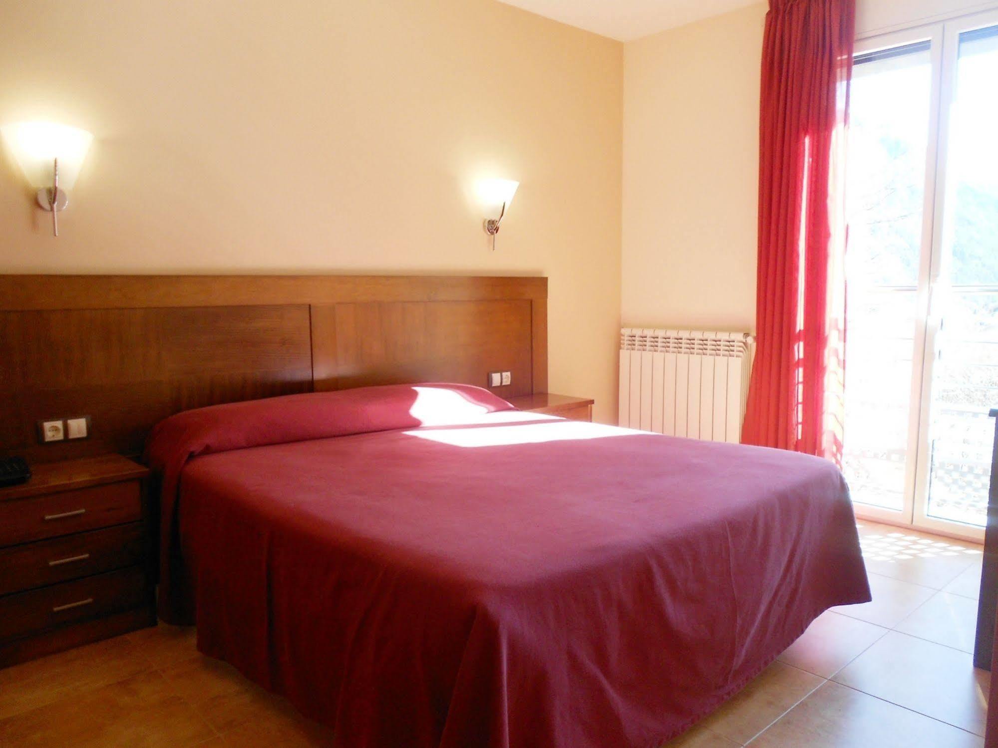Aparthotel Rialb El Serrat Extérieur photo